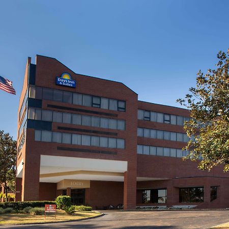 Days Inn & Suites By Wyndham Tallahassee Conf Center I-10 Экстерьер фото