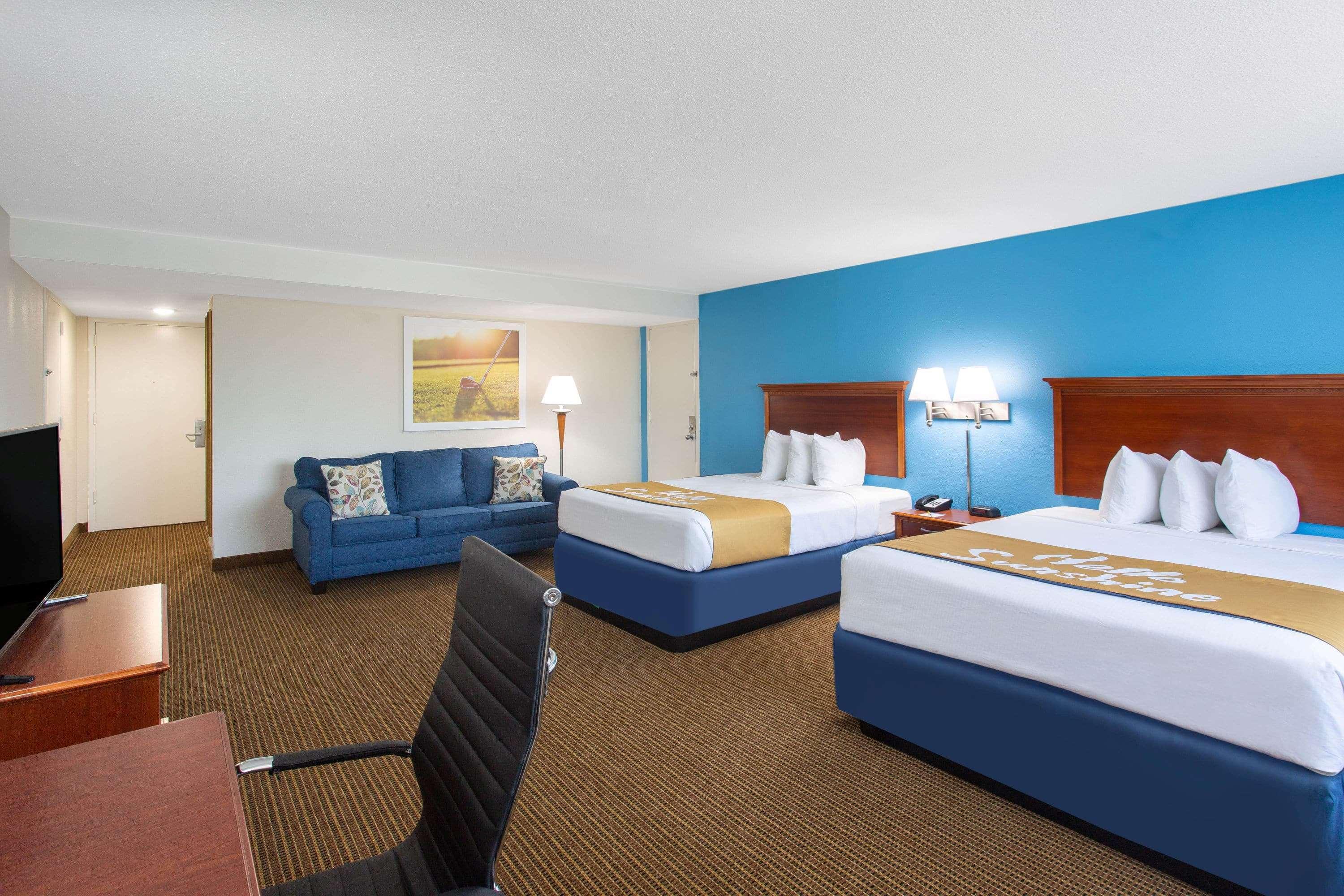Days Inn & Suites By Wyndham Tallahassee Conf Center I-10 Экстерьер фото