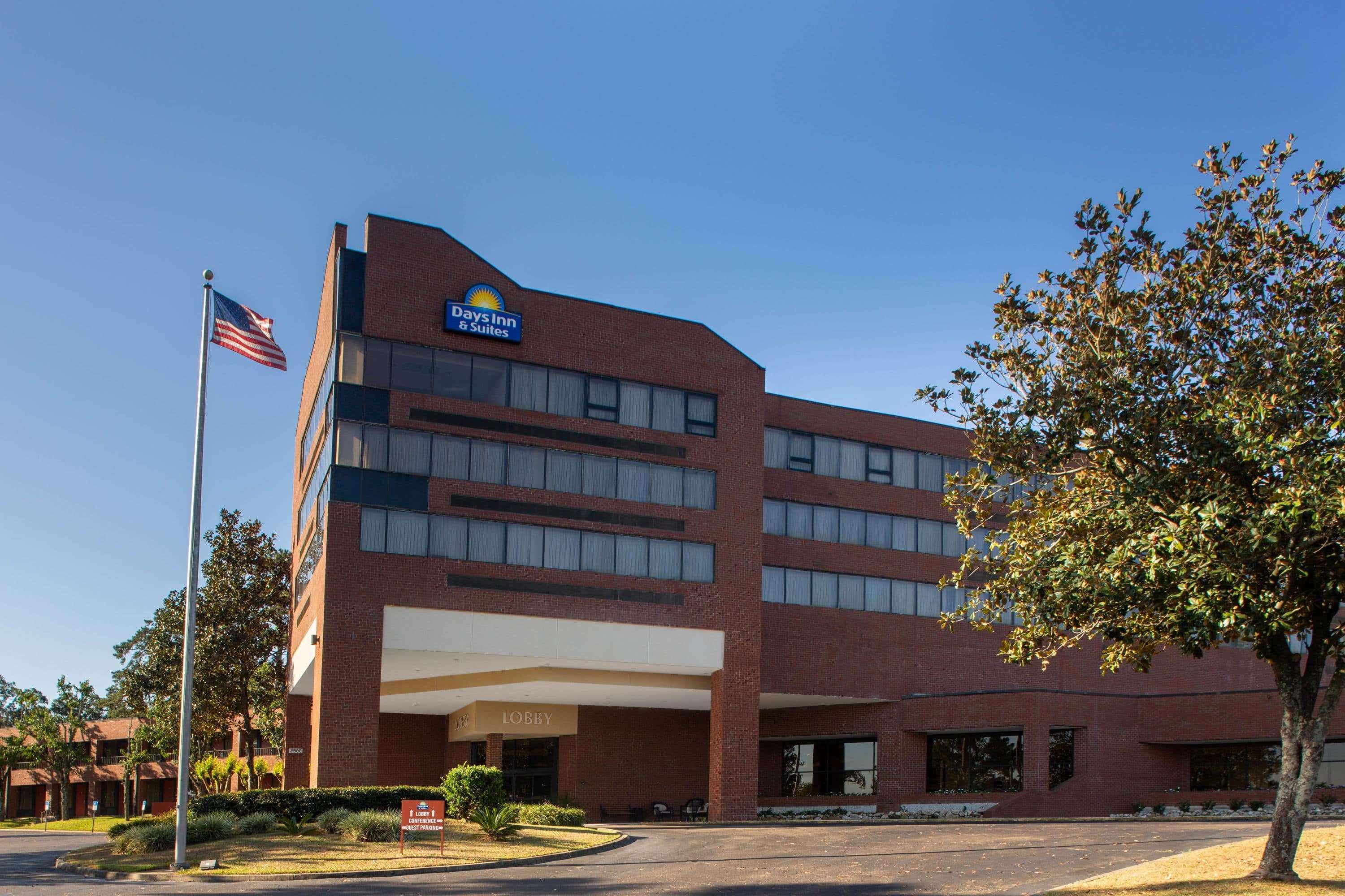 Days Inn & Suites By Wyndham Tallahassee Conf Center I-10 Экстерьер фото