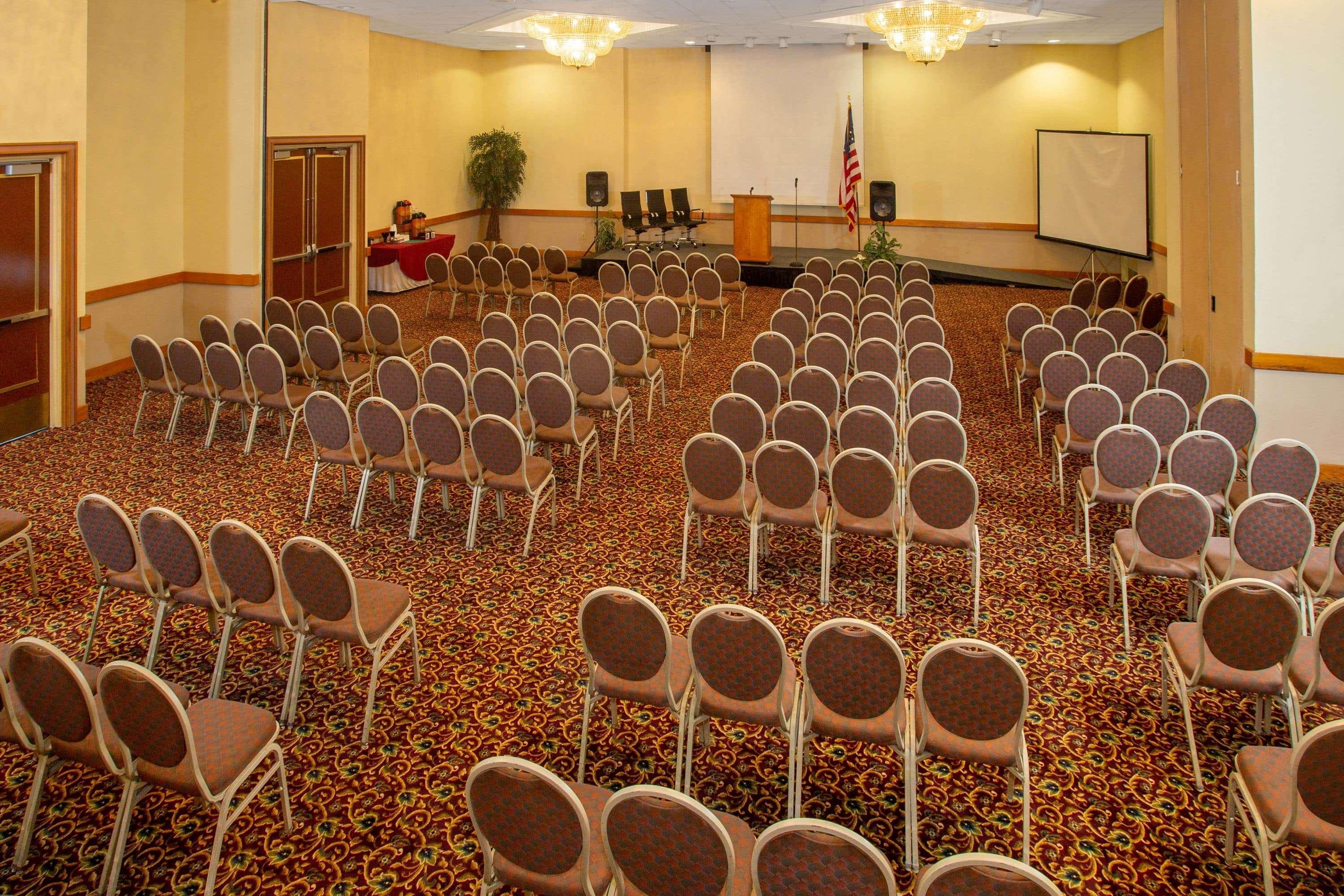 Days Inn & Suites By Wyndham Tallahassee Conf Center I-10 Экстерьер фото