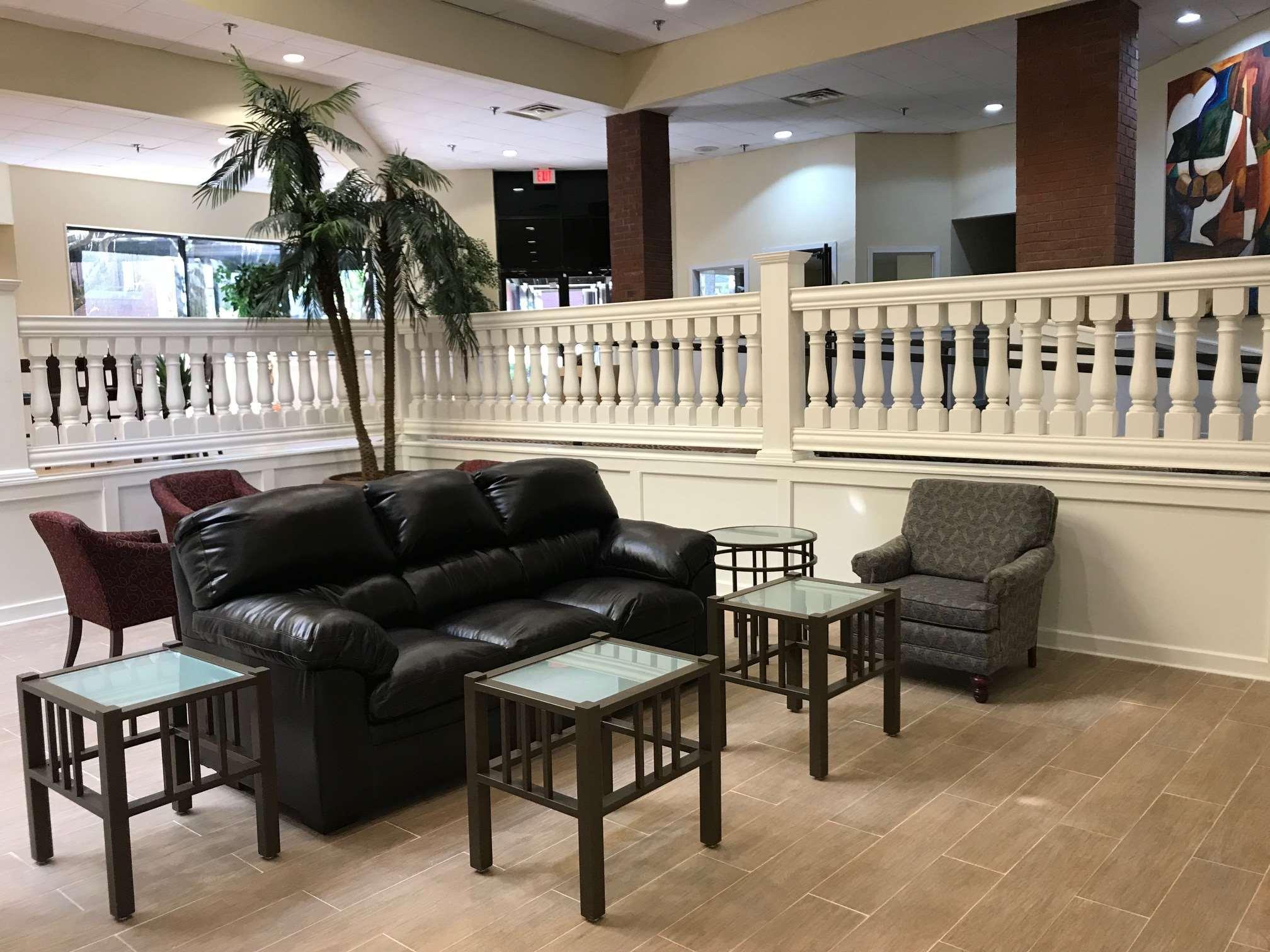 Days Inn & Suites By Wyndham Tallahassee Conf Center I-10 Экстерьер фото