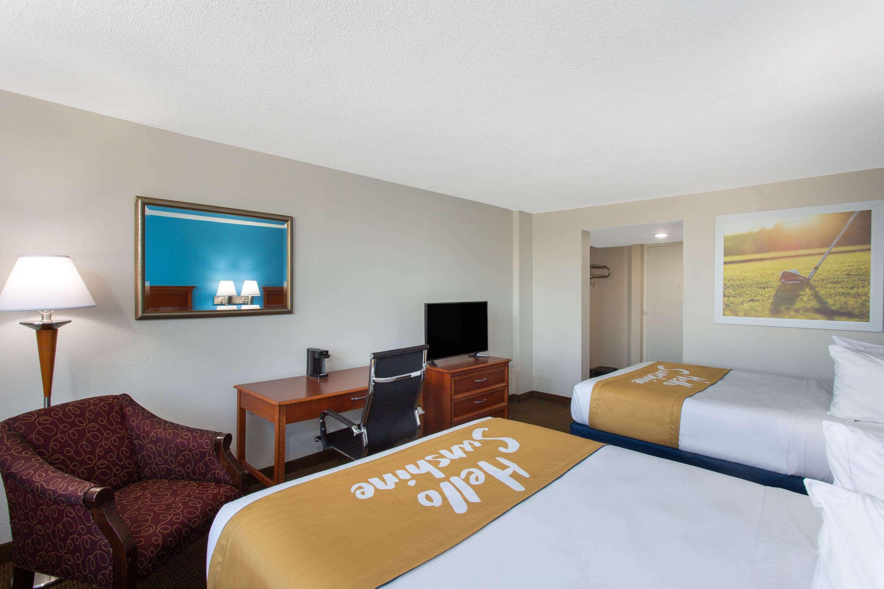 Days Inn & Suites By Wyndham Tallahassee Conf Center I-10 Экстерьер фото