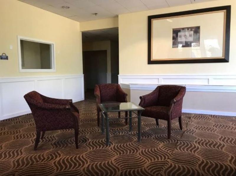Days Inn & Suites By Wyndham Tallahassee Conf Center I-10 Экстерьер фото