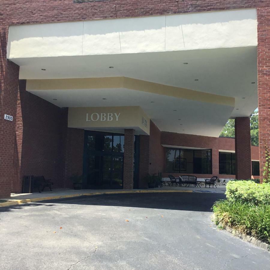 Days Inn & Suites By Wyndham Tallahassee Conf Center I-10 Экстерьер фото